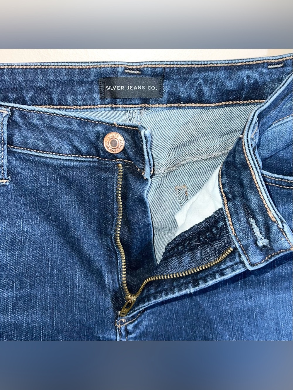 Silver Jeans CO. Most Wanted Skinny Crop Jeans Women’s 34x19 Blue Dark Wash - Picture 3 of 5